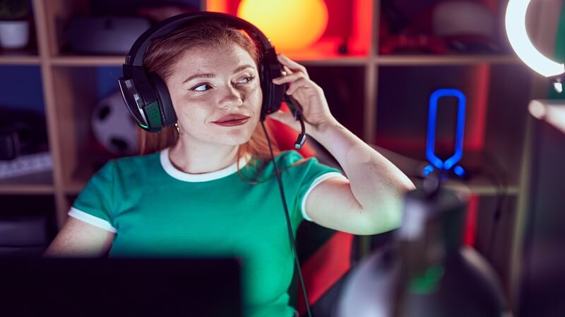 Game Updates & Reviews in Audio: Engaging Gamers Anywhere