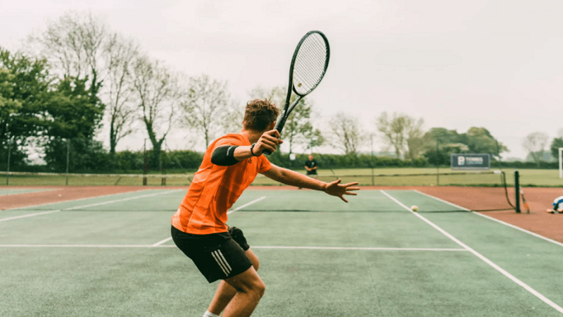 Why Private Tennis Lessons Are Ideal for Beginners and Advanced Players